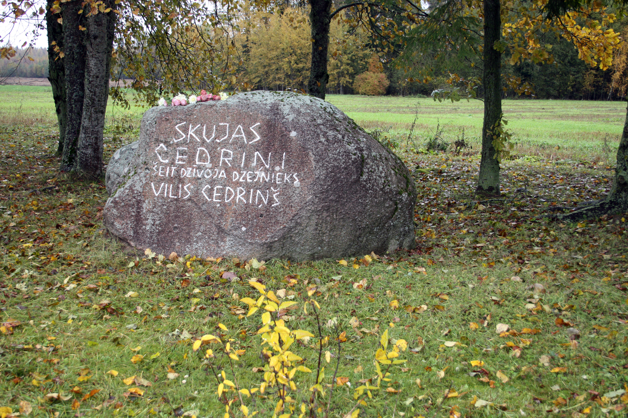 Ceļā uz vārdu daiļumu un piemiņu