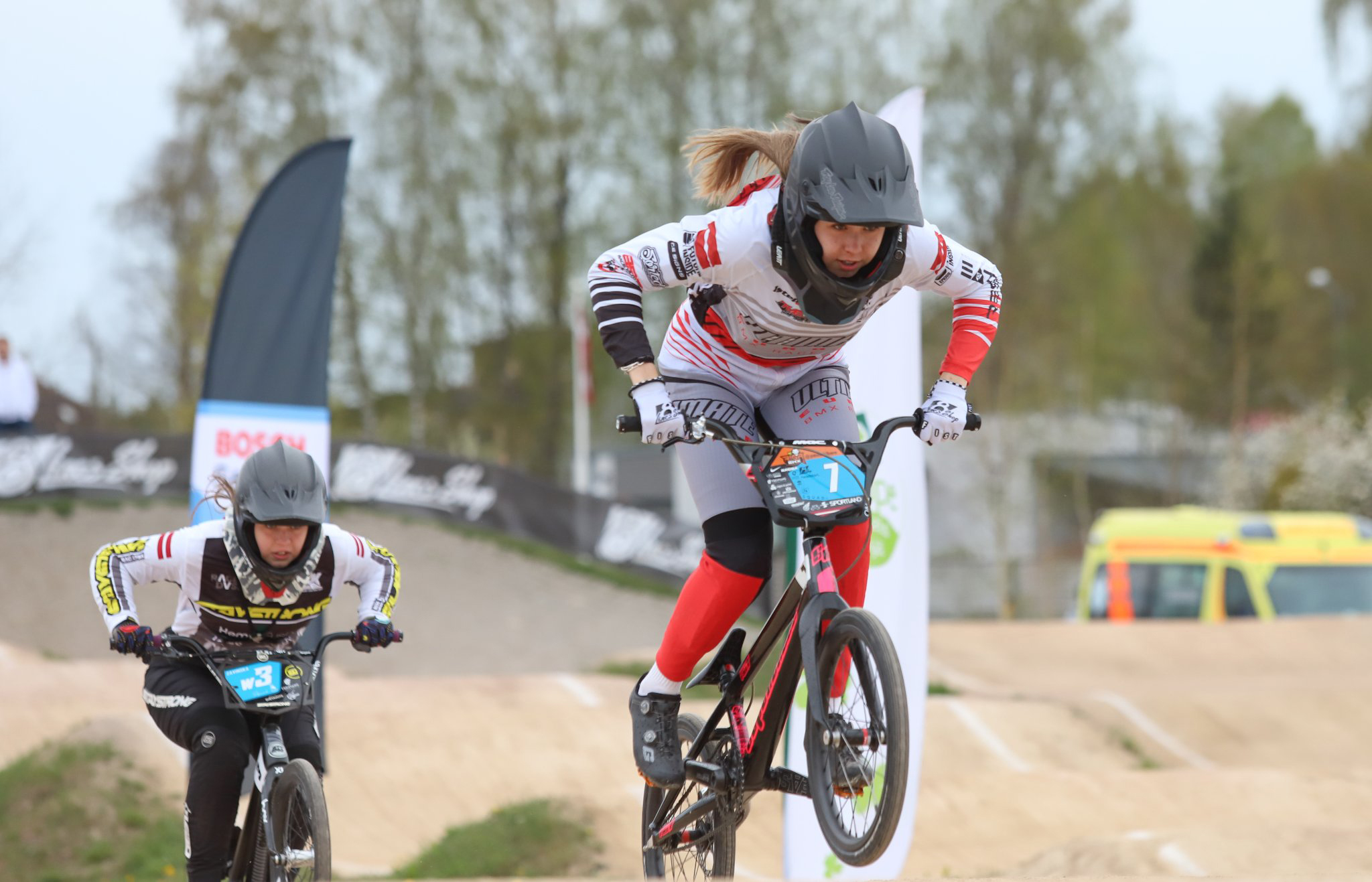 Kārkliņš un Kibare Pro Open grupās triumfē Latvijas BMX kausa kopvērtējumā