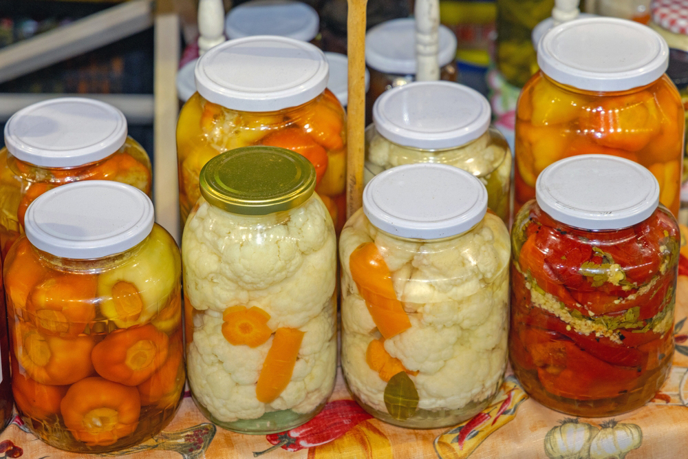 Ko patiesībā uzņemam ar marinējumiem – vitamīnus un minerālvielas vai sāli un cukuru