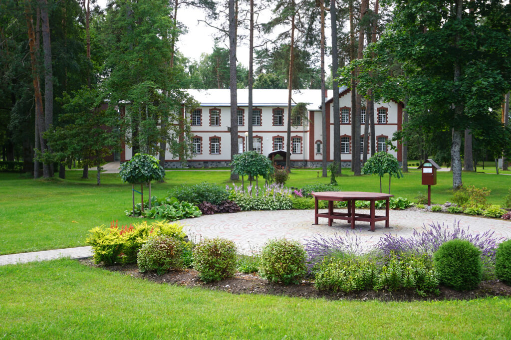 No “Annas mājas” uz “Marijas māju”