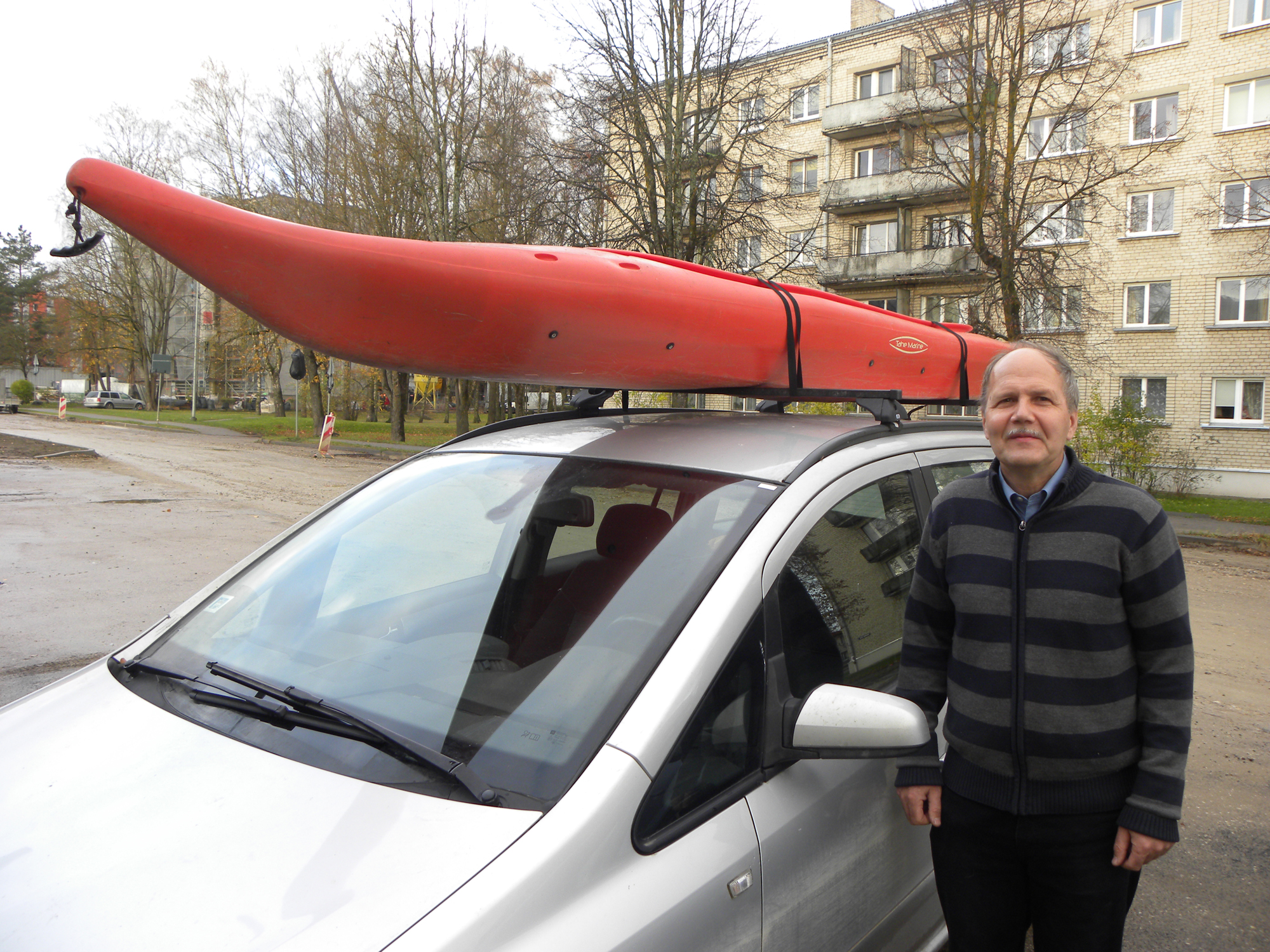 Pilna Māras istabiņa...