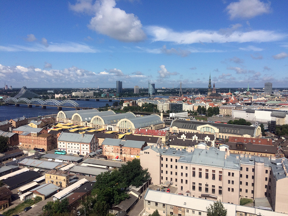 Rīgas panorāma — no padomiskākās augstceltnes