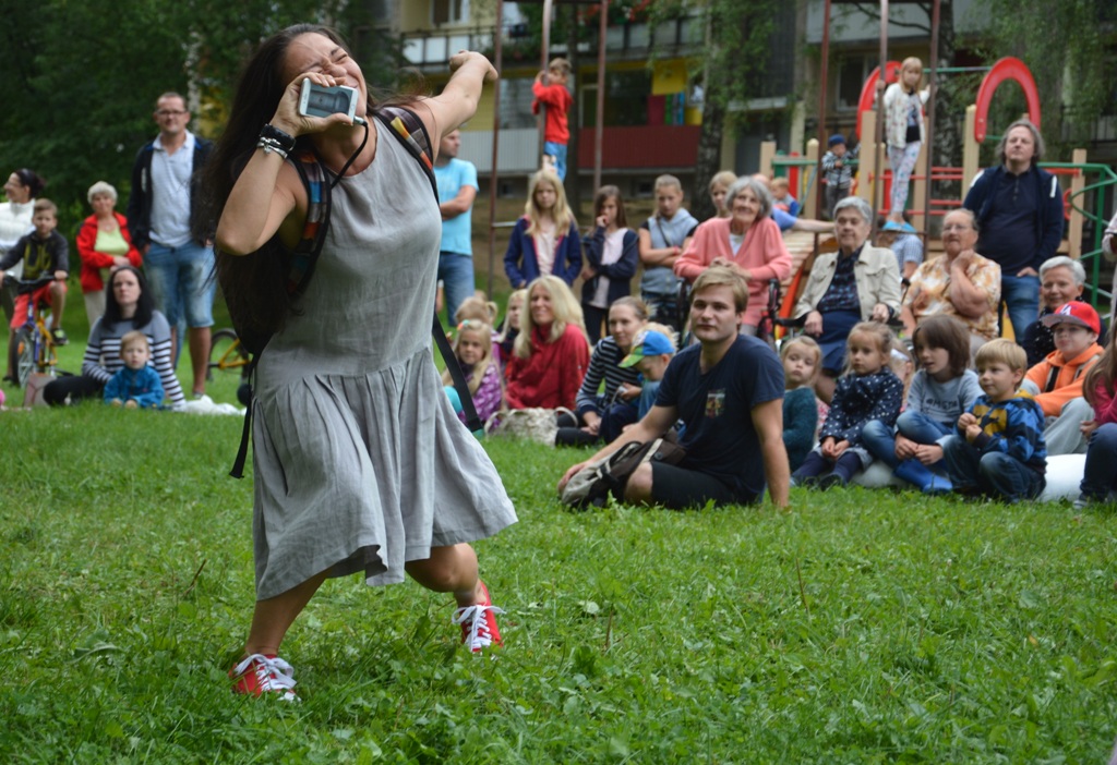Valmieras vasaras teātra festivāla atklāšanā — koncertprogramma Vilki papardēs 
