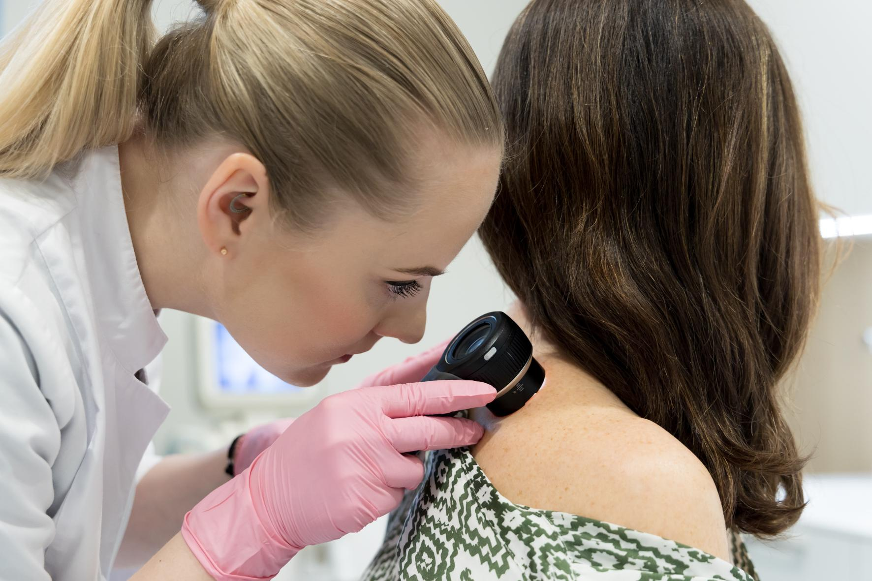 Kad nepieciešama dermatologa konsultācija ādas problēmu gadījumā?