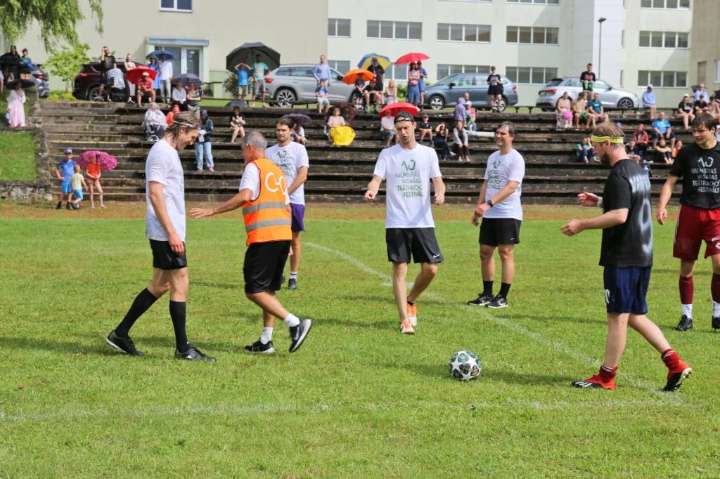 Notiks aktieru futbola turnīrs