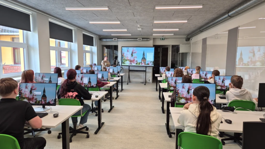 Noslēgušies būvdarbi un turpinās mācību vides aprīkošana četrās Valmieras novada skolās
