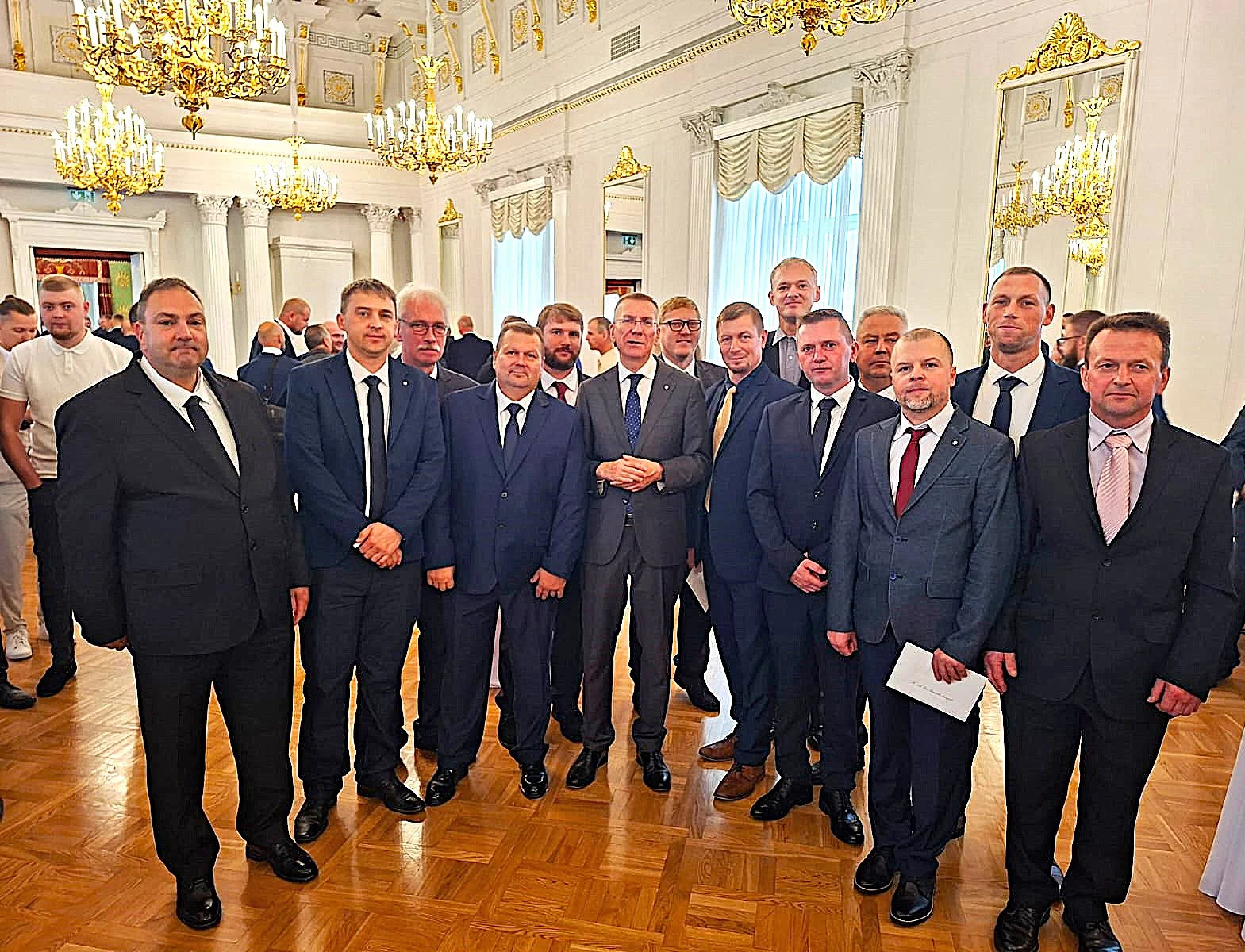 Latvijas Valsts prezidents pateicas par pašaizliedzību un profesionalitāti