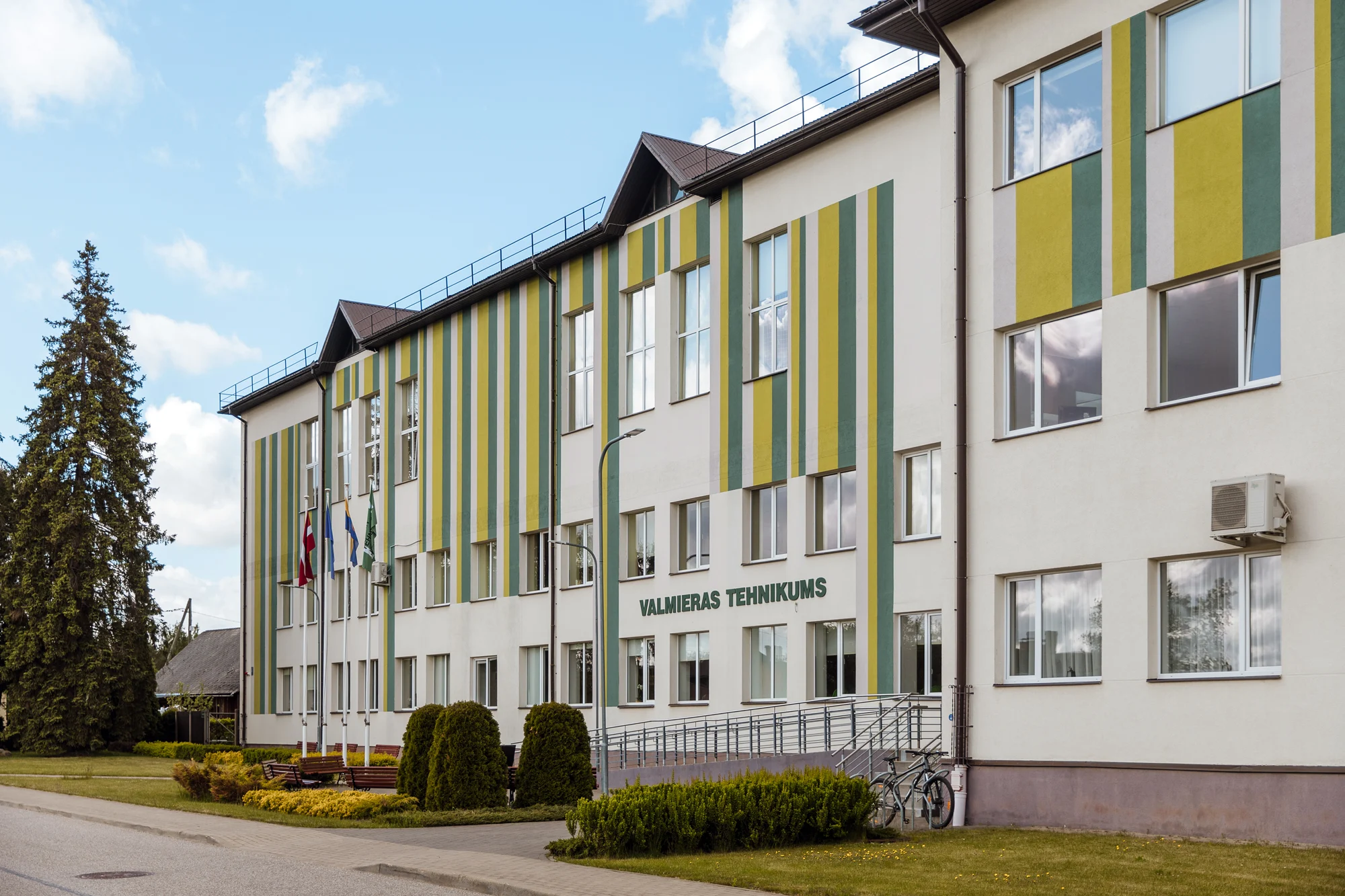 Valmieras tehnikums iekļauts Ata Kronvalda fonda «Lielā Pūce» Lielo skolu reitingā
